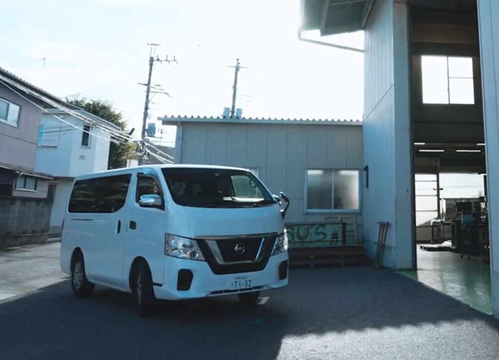 配送車
